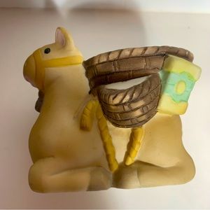 Vintage Hand Painted WNS Taiwan camel ceramic  figurine candle Holder 1985.